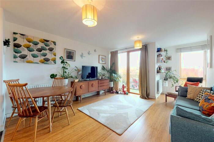 2 Bedroom Flat To Rent In Cordwainer House, 43 Mare Street, London E8