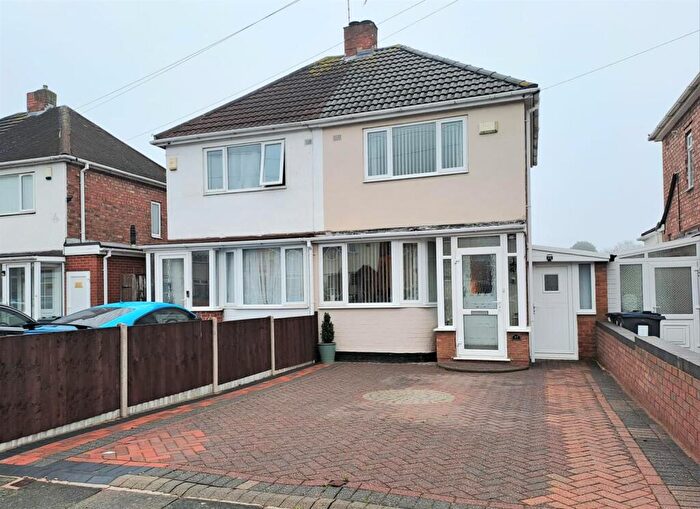 2 Bedroom Semi Detached House For Sale In Chaffcombe Road, Sheldon, Birmingham, B26