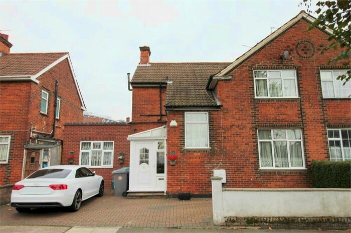 5 Bedroom Detached House To Rent In Vivian Avenue, Wembley, HA9