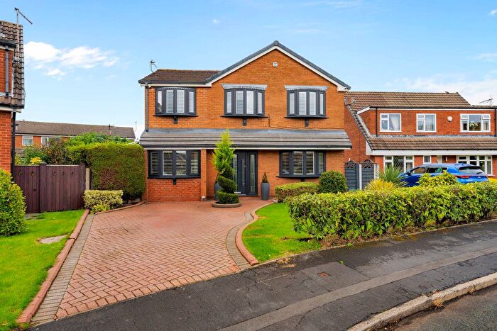 4 Bedroom Detached House For Sale In Riding Close, Tyldesley, Manchester, M29
