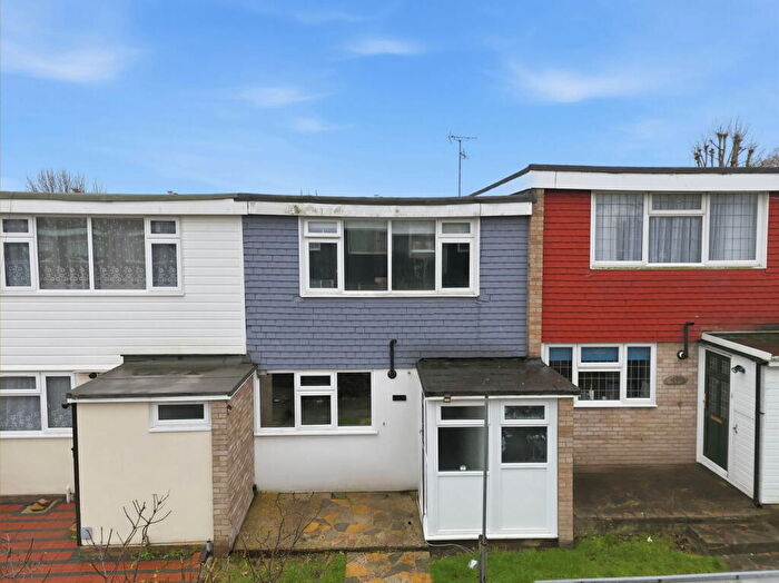 3 Bedroom Terraced House For Sale In Cattawade Link, Basildon, SS14