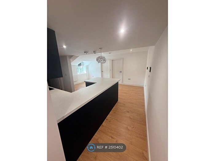 2 Bedroom Flat To Rent In Kingsmead Square, Northwich, CW9