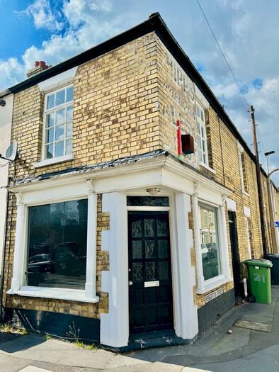 2 Bedroom Semi-Detached House To Rent In Vergette Street, Cambridgeshire, Peterborough, PE1