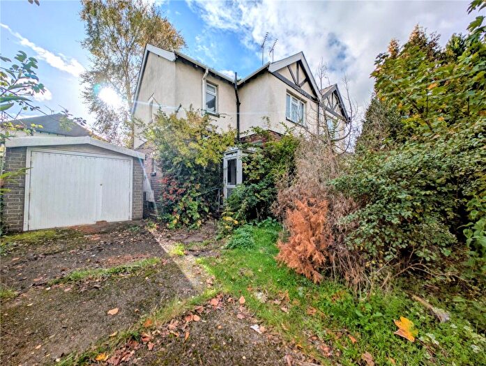 3 Bedroom Semi Detached House For Sale In Tomkinson Drive, Kidderminster, Worcestershire, DY11