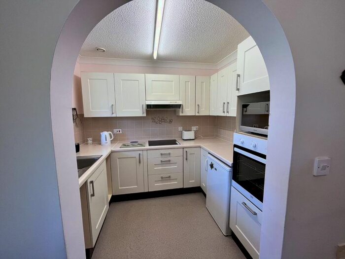 2 Bedroom Semi-Detached Bungalow For Sale In Meadowbrook Court, Twmpath Lane, Gobowen, Oswestry, SY10
