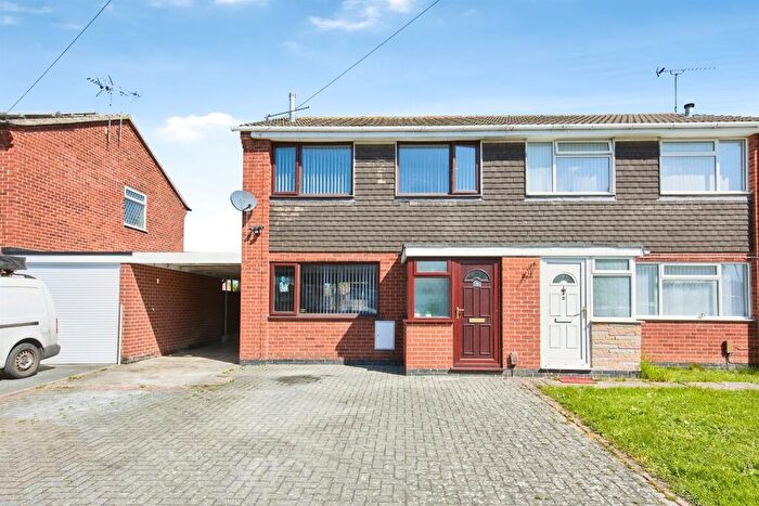 3 Bedroom Semi-Detached House For Sale In Ledbury Chase, Stenson Fields, Derby, DE24