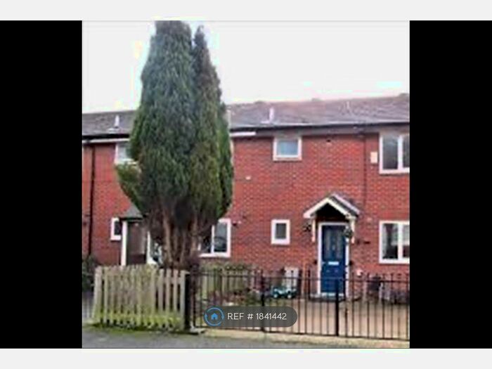 3 Bedroom Terraced House To Rent In Tetlow Street, Manchester, M40