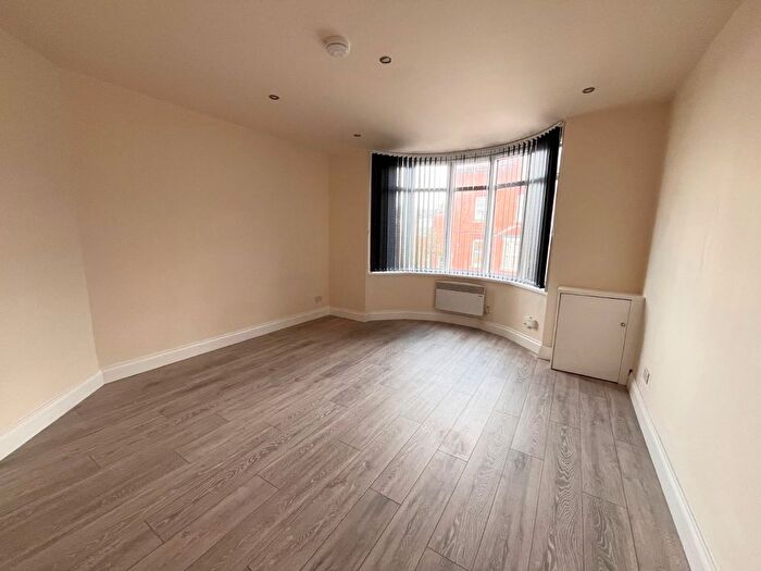 1 Bedroom Flat To Rent In Ivor Road, Redditch, Worcestershire, B97