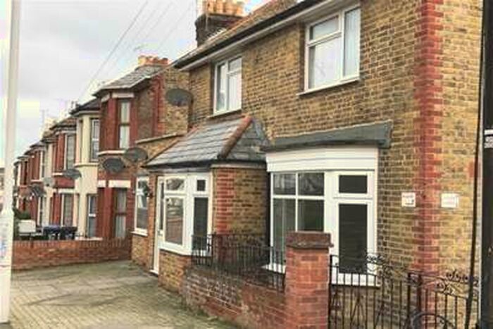 1 Bedroom Flat To Rent In Margate Road, Ramsgate, CT11