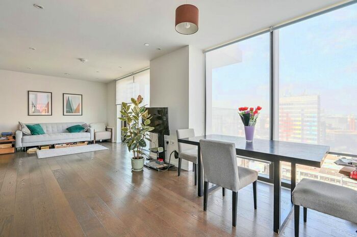 2 Bedroom Flat To Rent In St Gabriel Walk, Elephant And Castle, London, SE1