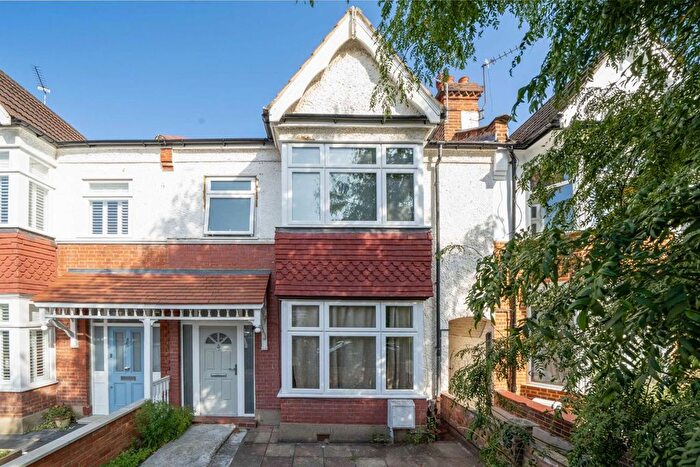 5 Bedroom Property To Rent In Mayfield Avenue, London, W13