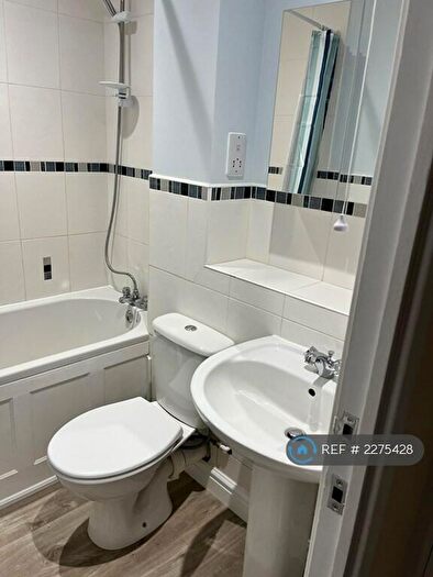 1 Bedroom Flat To Rent In Pettingrew Close, Walnut Tree, Milton Keynes, MK7