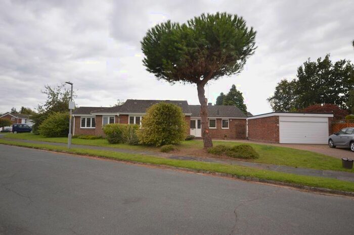 3 Bedroom Bungalow To Rent In Seagrave Road, Beaconsfield, HP9