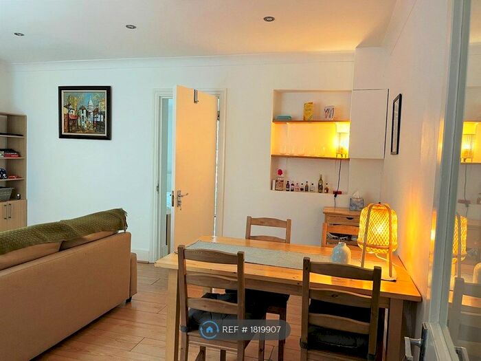 1 Bedroom Flat To Rent In Rheidol Terrace, Islington, N1