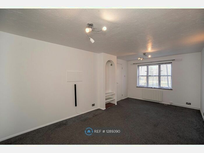 2 Bedroom Flat To Rent In Dartford, Dartford, DA1