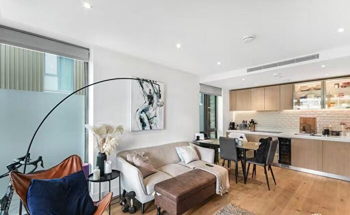 2 Bedroom Flat For Sale In Radley House, Powd, Battersea Park, SW11