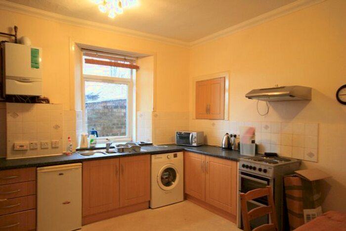 2 Bedroom Flat To Rent In James Street, Riverside, Stirling, FK8