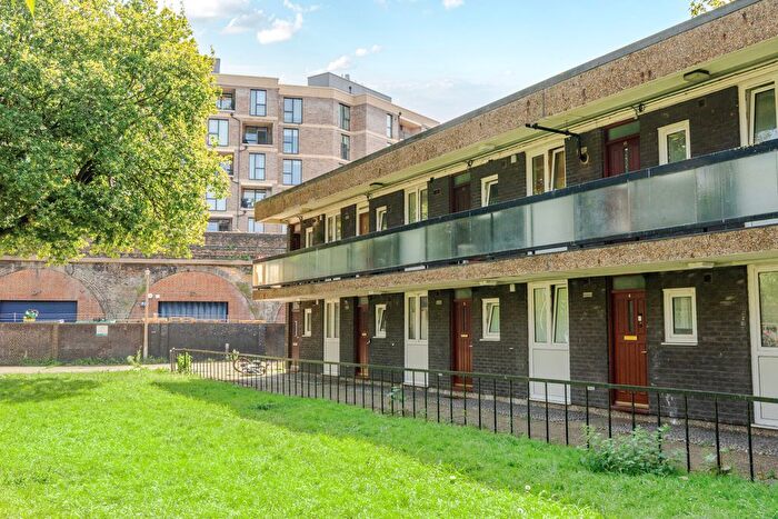 1 Bedroom Flat For Sale In Hodister Close, London, SE5