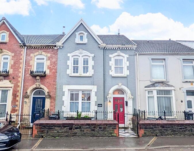 4 Bedroom House To Rent In Pant Viilas, Pant, Merthyr Tydfil, CF48