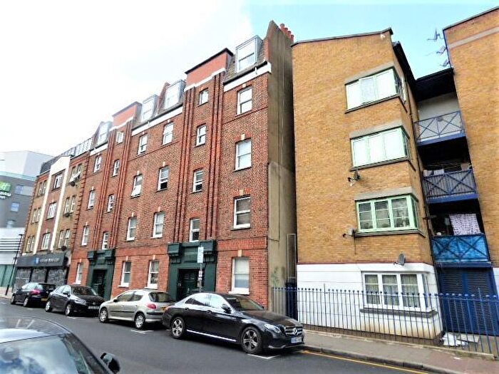 1 Bedroom Apartment For Sale In Greenwich Court, Cavell Street, Whitechapel, E1