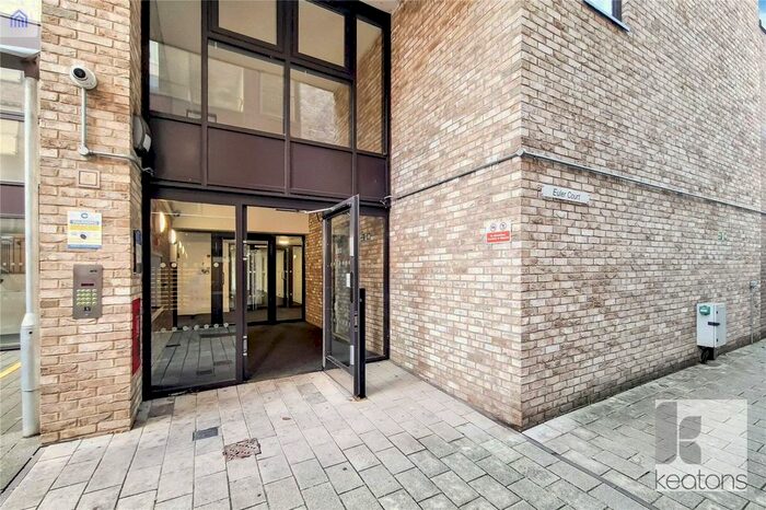 3 Bedroom Flat To Rent In Euler Court, Axio Way, Bow, London, E3
