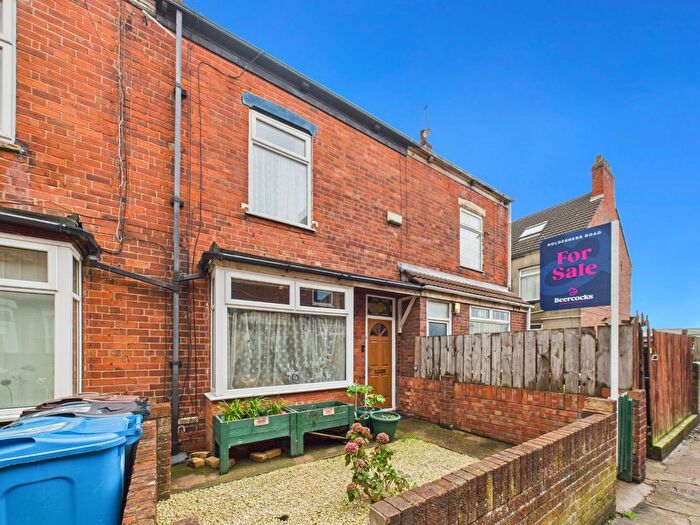 2 Bedroom Terraced House For Sale In Myrtle Avenue, Williamson Street, Hull, HU9