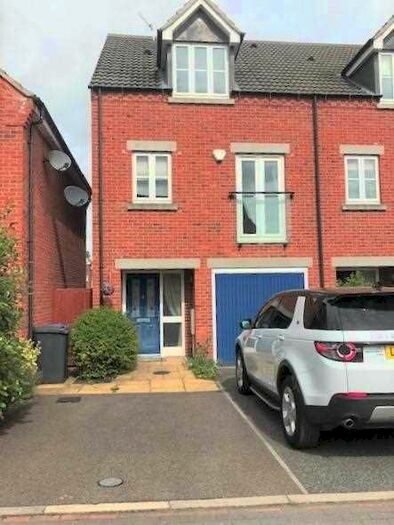4 Bedroom Property To Rent In Birkbeck Close, Mickleover, Derby, DE3
