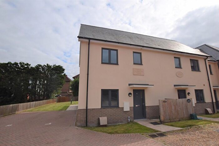 3 Bedroom Semi Detached House To Rent In Priory Street, Colchester, Essex, CO1