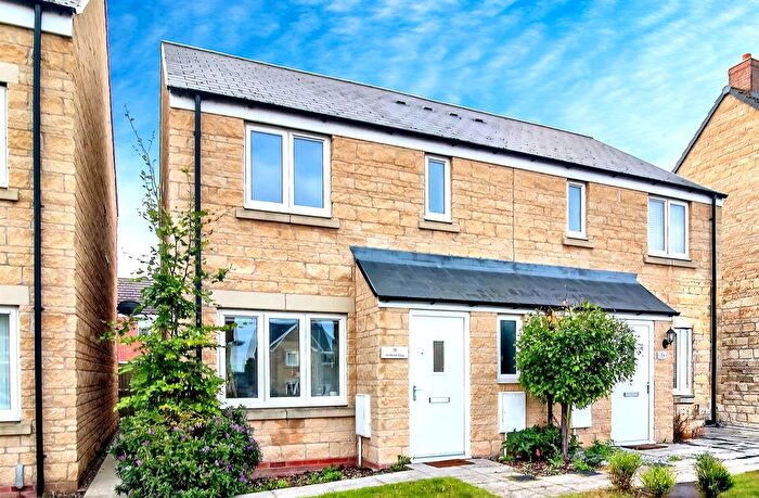 3 Bedroom Semi-detached House For Sale In Airfield Way, Weldon, Corby, NN17