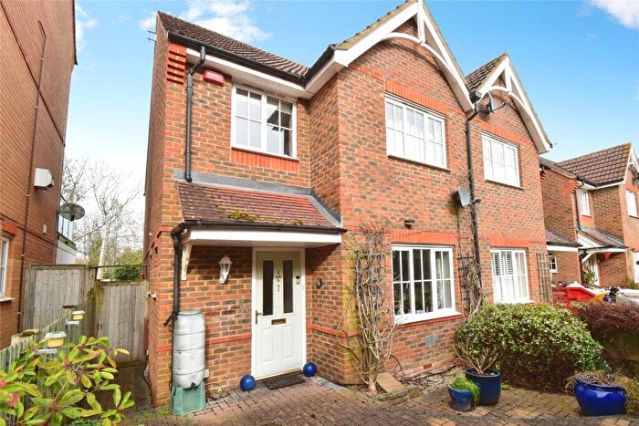 3 Bedroom Semi Detached House For Sale In Comerford Way, Winslow, MK18