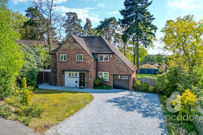 4 Bedroom Detached House For Sale In Loddon Close, Camberley, Surrey, GU15