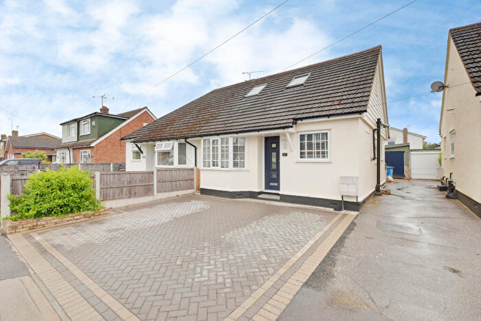 3 Bedroom Semi-Detached House For Sale In Louisa Avenue, Benfleet, SS7