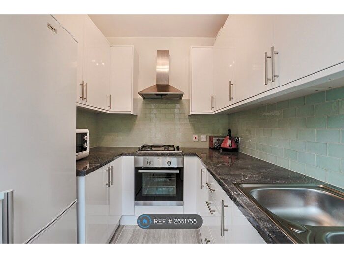 1 Bedroom Flat To Rent In Marigold Street, London, SE16