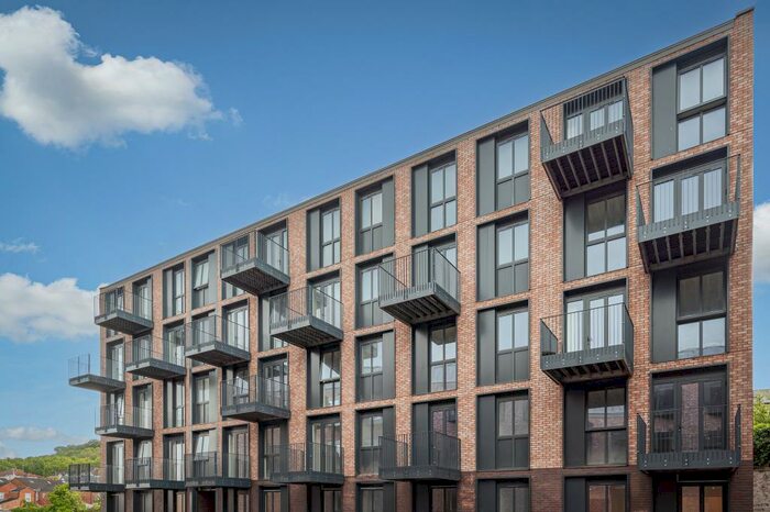 Apartment To Rent In High Wycombe, Buckinghamshire, HP11