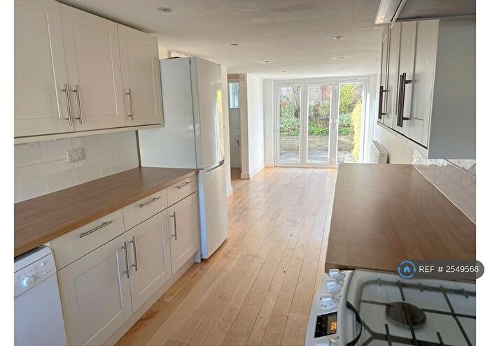 3 Bedroom Terraced House To Rent In Mulberry Close, Cambridge, CB4