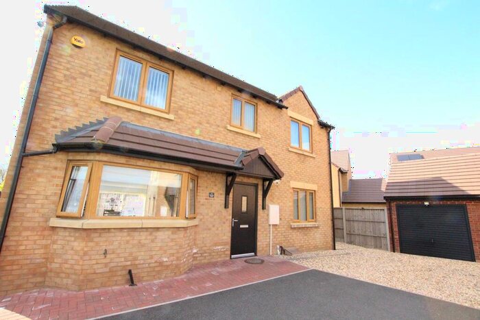 4 Bedroom Detached House To Rent In Harriers Walk, Northway, Tewkesbury, GL20