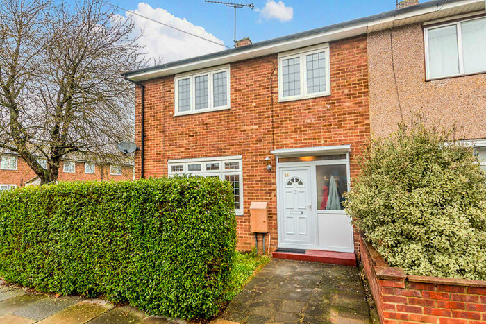 3 Bedroom End Of Terrace House To Rent In Boxgrove Road, London, SE2