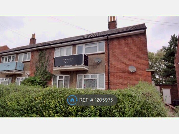 2 Bedroom Flat To Rent In Weekley Glebe Road, Kettering NN16