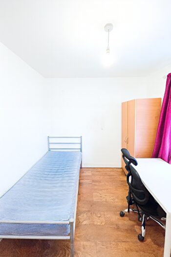 1 Bedroom House Of Multiple Occupation To Rent In Higher Market Street, Bolton, Greater Manchester, BL4