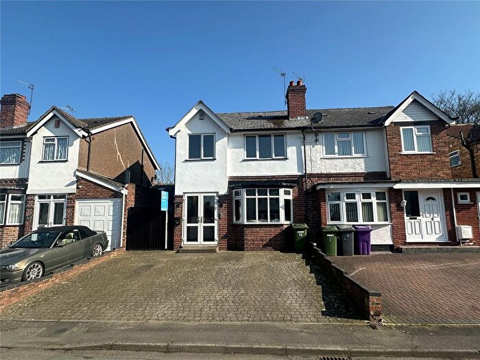3 Bedroom Semi Detached House For Sale In Cedar Grove, Bradmore, Wolverhampton, West Midlands, WV3