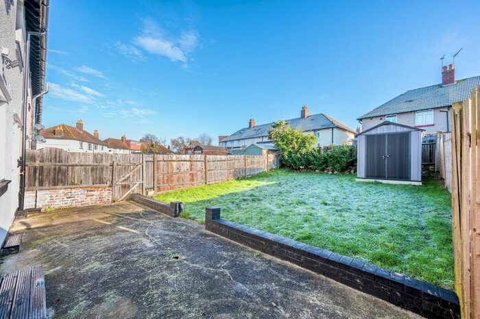 3 Bedroom End Terrace House To Rent In Mayeswood Road, Lee, London, SE12