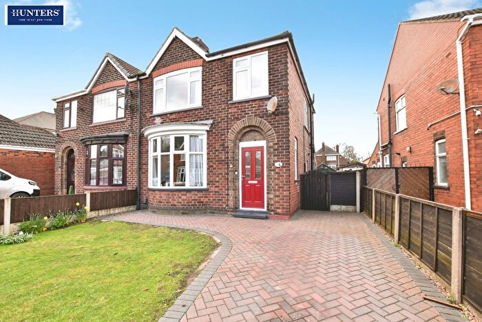 3 Bedroom Semi Detached House For Sale In King Edward Street, Scunthorpe, DN16