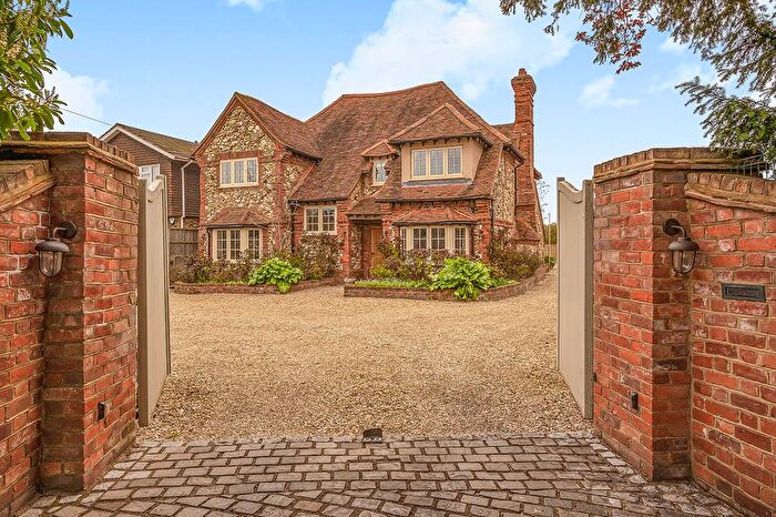 5 Bedroom Detached House For Sale In Denham Lane, Chalfont St. Peter, SL9