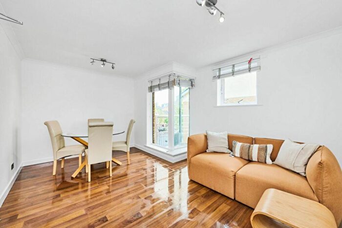 2 Bedroom Apartment To Rent In Hermitage Wall, Hermitage Wall, Wapping, E1W
