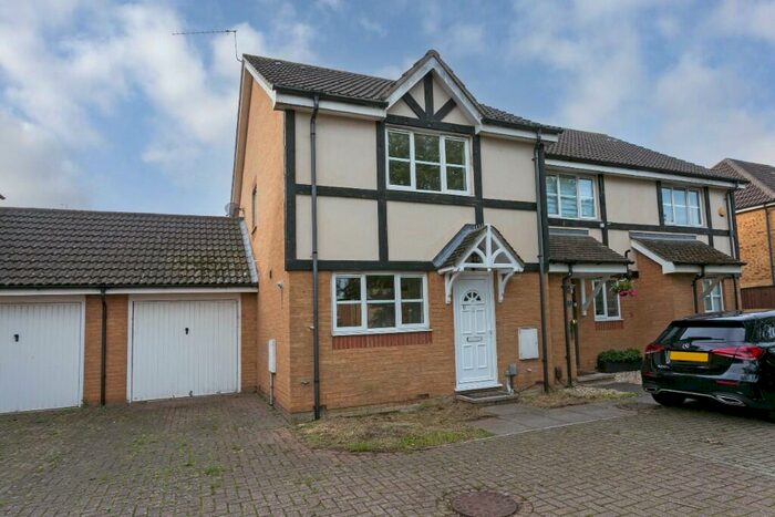 3 Bedroom Semi-Detached House To Rent In Ferrers Close, Slough, Berkshire, SL1