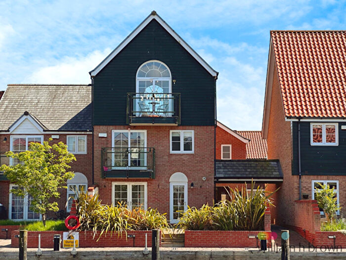 4 Bedroom Semi-Detached House To Rent In Ellisons Quay, Burton Waters, Lincoln, LN1