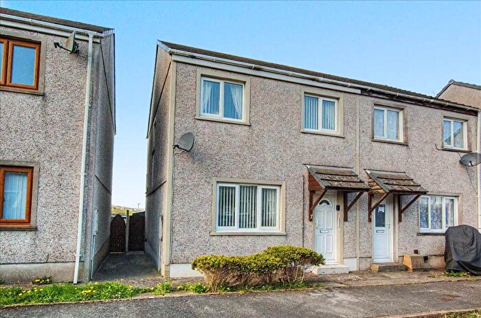 3 Bedroom Semi Detached House For Sale In Howells Close, SA71