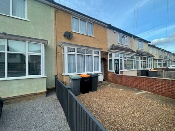 2 Bedroom Terraced House To Rent In Hazelwood Road, Bedford, MK42