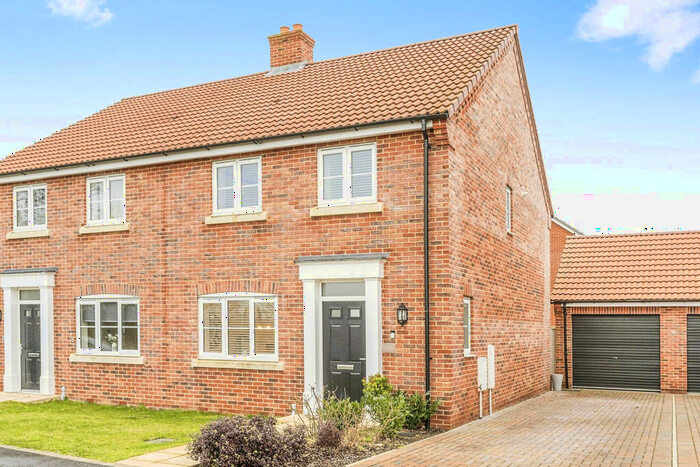 4 Bedroom Semi-Detached House For Sale In Steve Read Way, Horsford, Norwich, NR10
