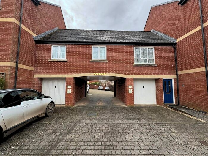 2 Bedroom Detached House To Rent In Popham Close, Tiverton, EX16